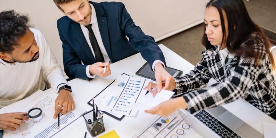 Vantaggio competitivo: come difenderlo da chi copia Vantaggio competitivo: come difenderlo da chi copia
